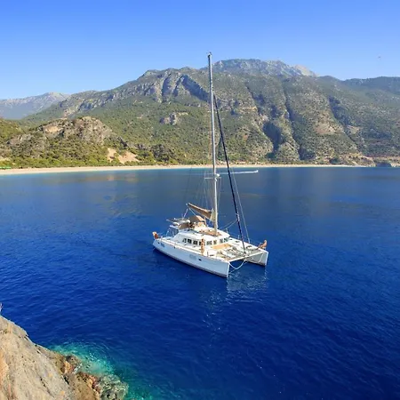 Sail Med Catamaran Ботель Олудениз
