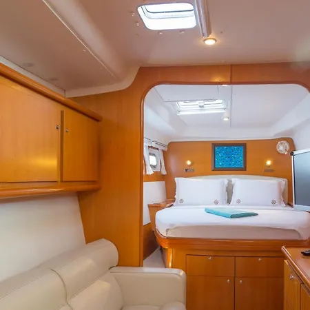 Sail Med Catamaran Ботель Олудениз